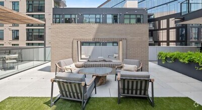 Building Photo - 833 Van Cliburn Way