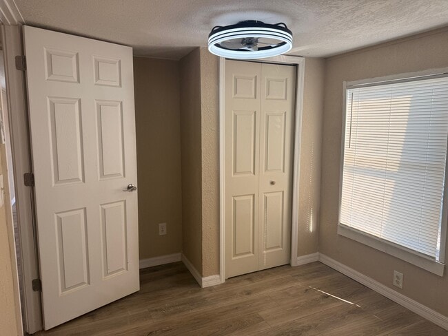 Foto del edificio - 8536 Honeywell Rd