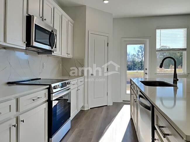 Foto del edificio - 168 Portside Pk Dr