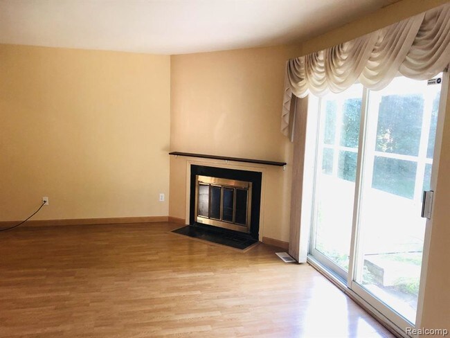 Foto del edificio - 41816 Park Ridge Rd