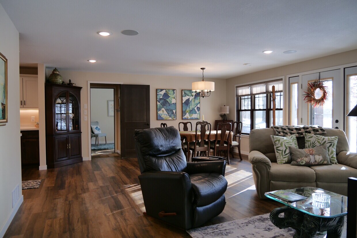 6610 Birchmont Beach Rd NE Unit Luxury Walkout Level, Bemidji, MN 56601