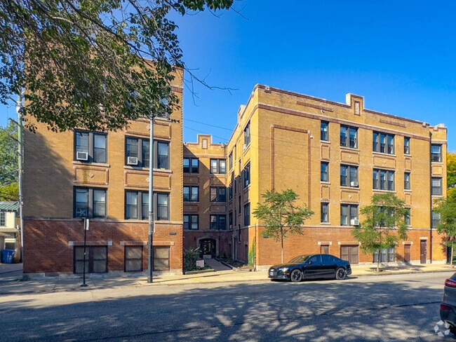 Building Photo - 4222 N Clark St