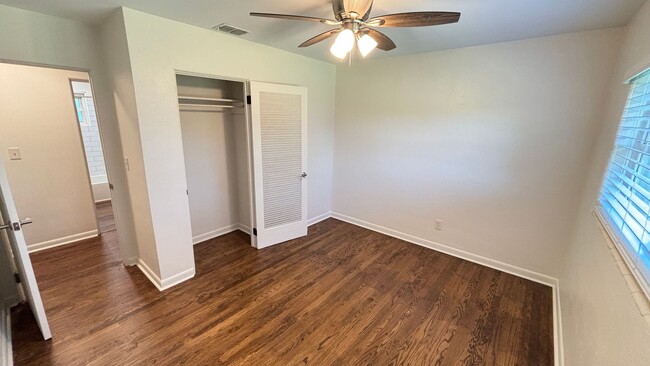 Building Photo - 3 Bedroom, 2 Bath in Altamonte Springs - P...