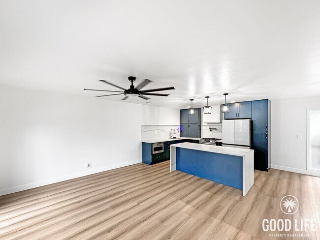 Foto del edificio - Stylish 2BR in Gated Community | Pool, Jacuzzi & Balcony