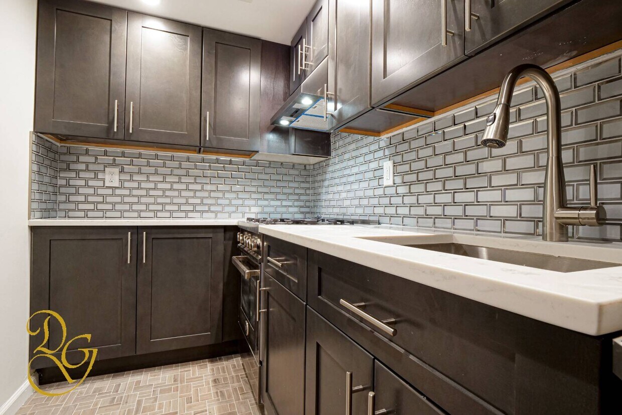 Foto principal - 9430 Ridge Blvd