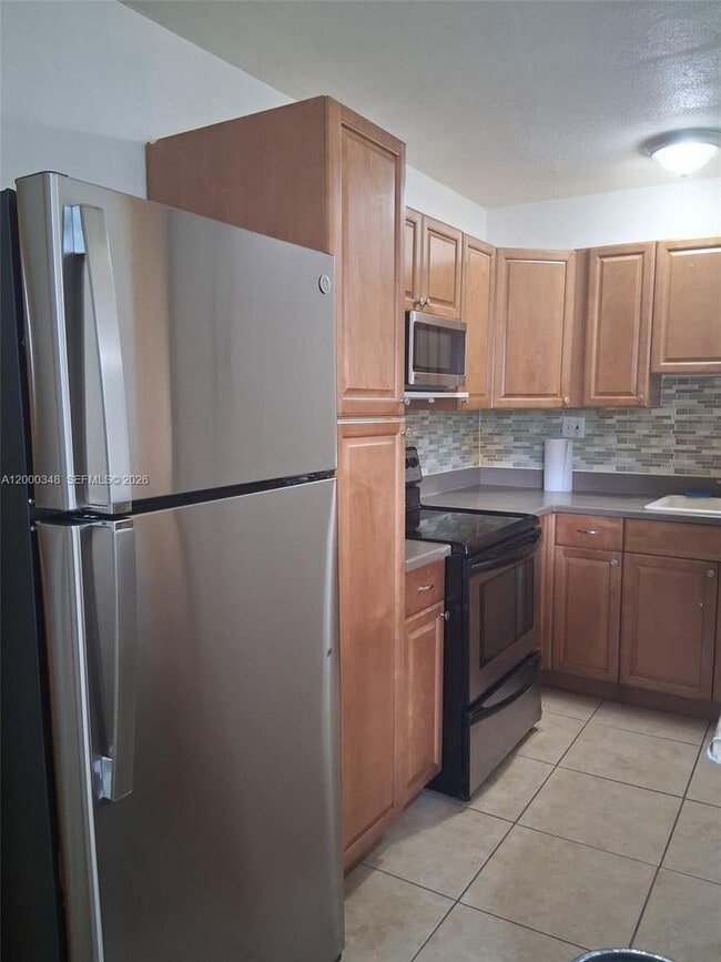 Foto del edificio - 4444 SW 67th Ave