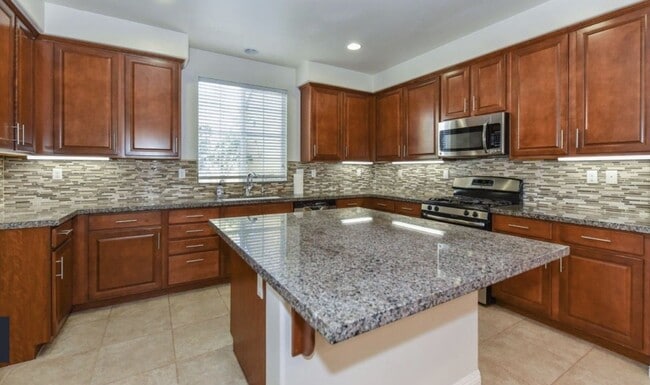 Building Photo - 10528 Ponderosa Cir