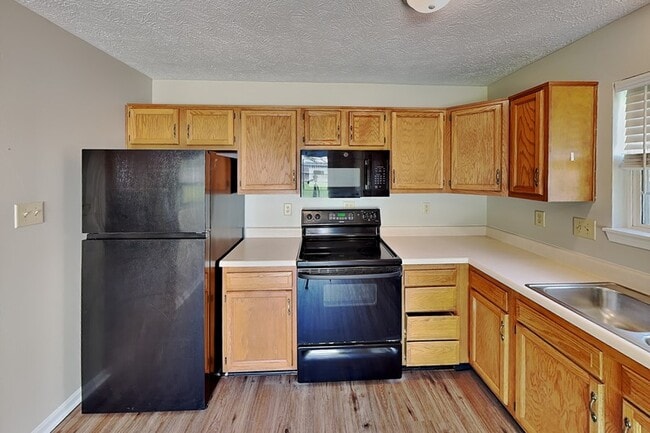 Foto del edificio - 5985 Sycamore Forge Ln