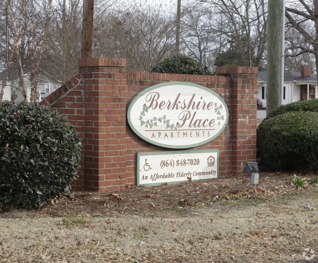 Berkshire Place Apartments 730 S Line Street Ext Greer, SC