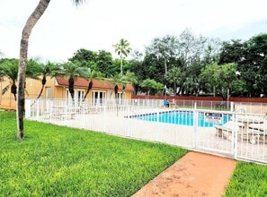Building Photo - 9962 SW 88th St