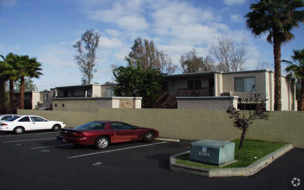 Building Photo - 1054 S Magnolia Ave