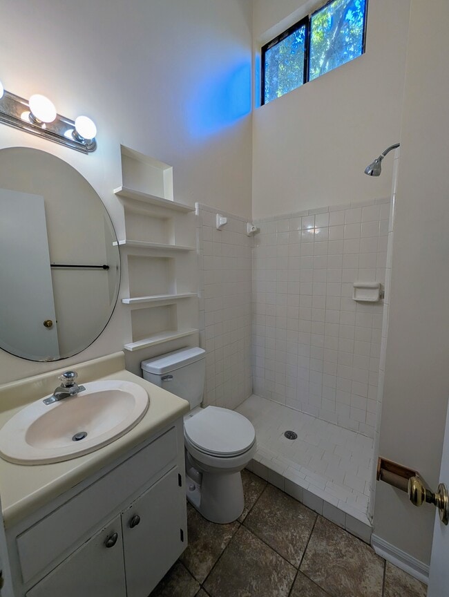 Foto del edificio - 151 Parkbrook Cir