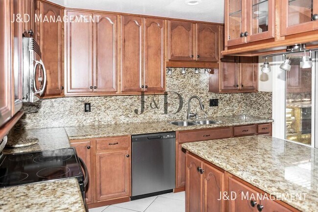 Building Photo - 10527 Caminito Glenellen