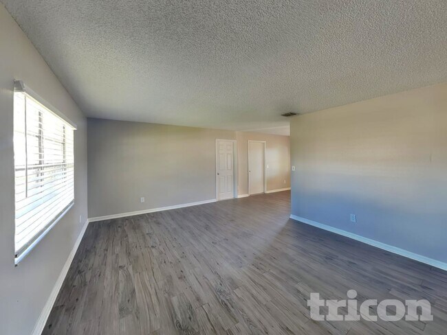 Foto del edificio - 3181 Clewiston St