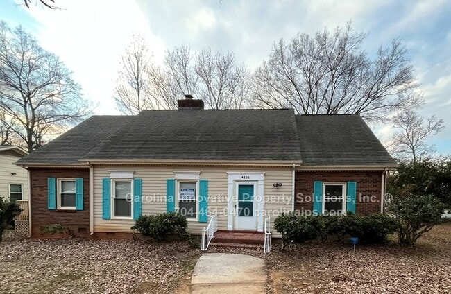 Building Photo - 4535 Dawnwood Dr