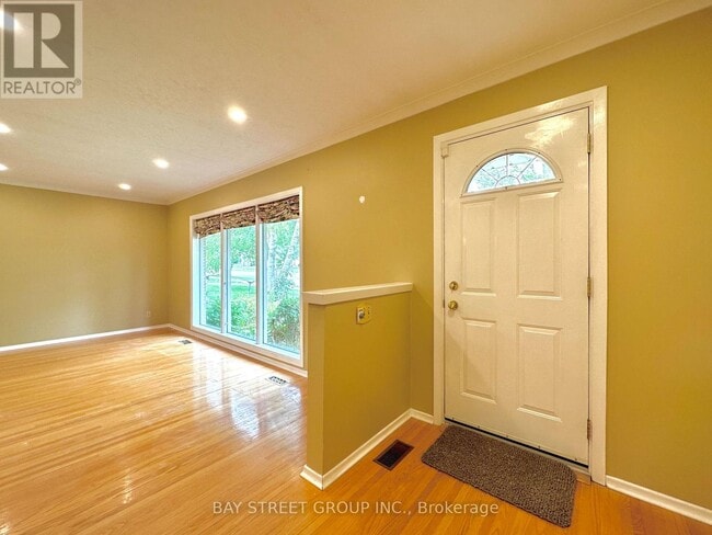 Building Photo - 245 Forest Hill Dr