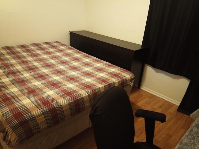 Building Photo - 4000 SW 23rd Building Photo - 4000 SW 23rd