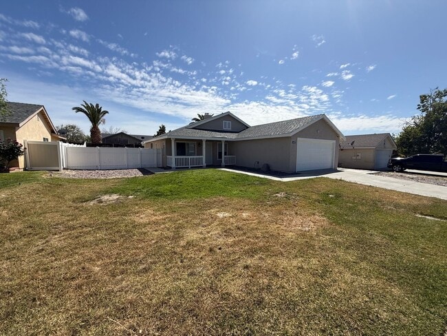 Foto del edificio - Remodeled Three Bedroom Two Bath in Hemet!