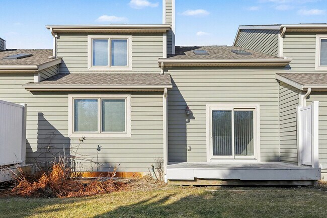 Foto del edificio - 113 Clubhouse Dr