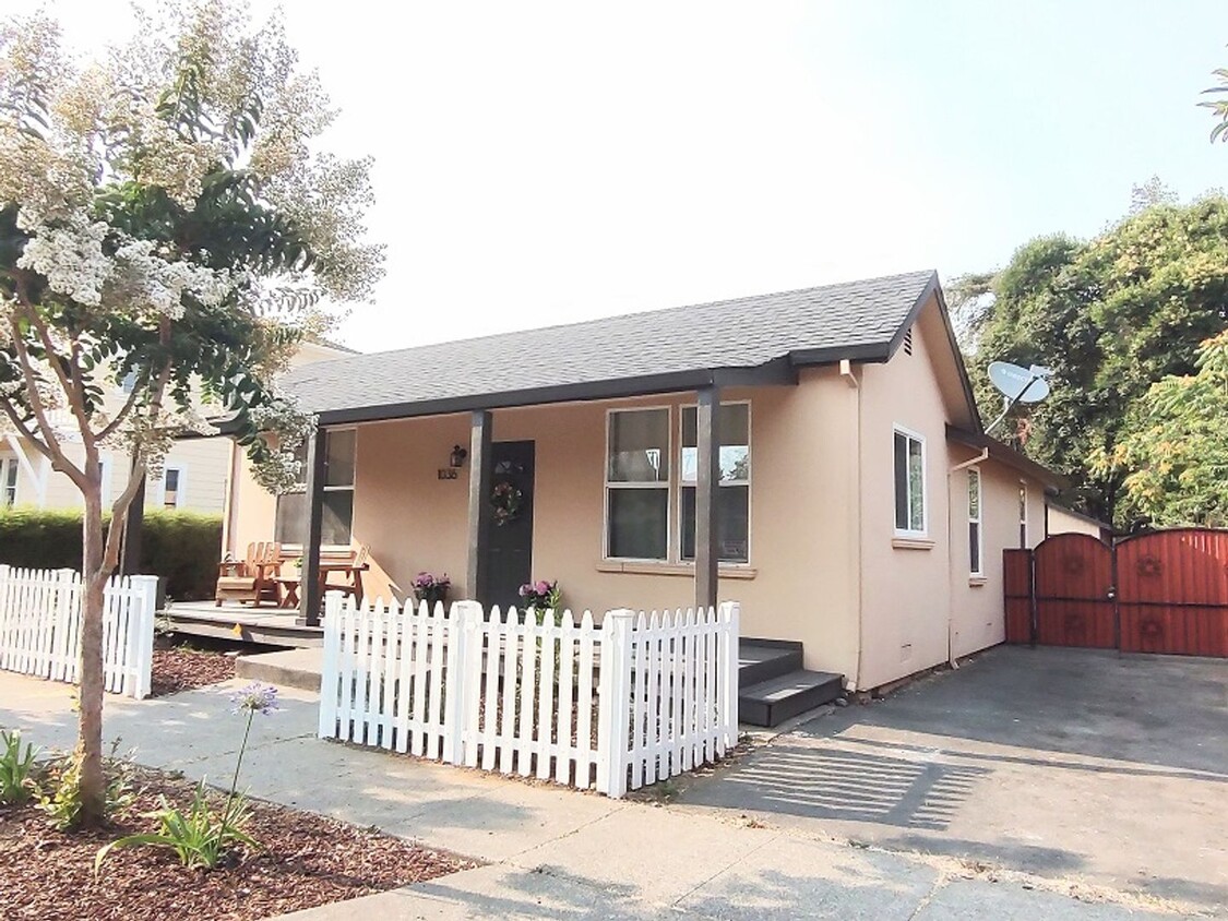 Foto principal - Four Bedroom Napa Gem!