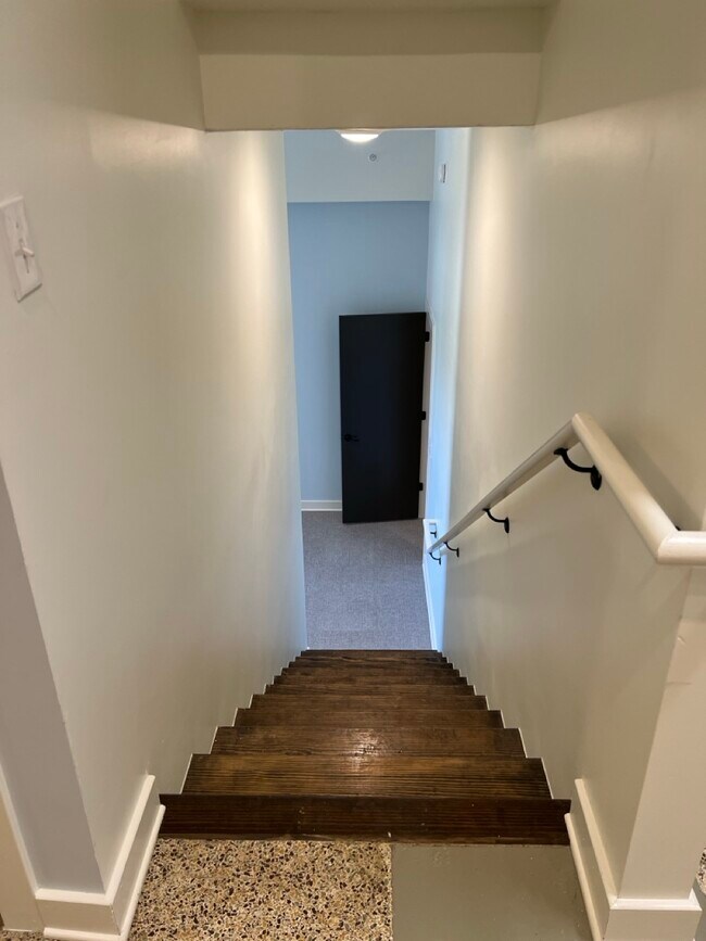 Building Photo - PULASKI LOFTS