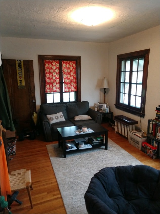 Primary Photo - 220 Allen St