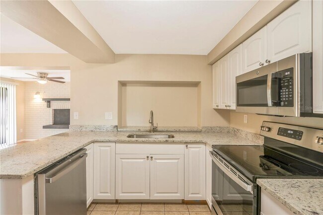 Foto del edificio - 3505 Wiltshire Dr