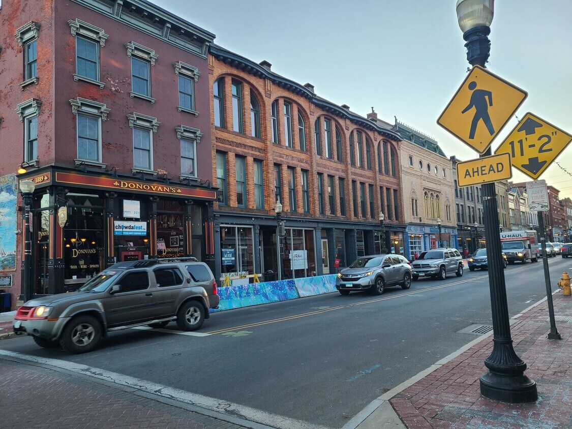 Foto principal - 134 Washington St