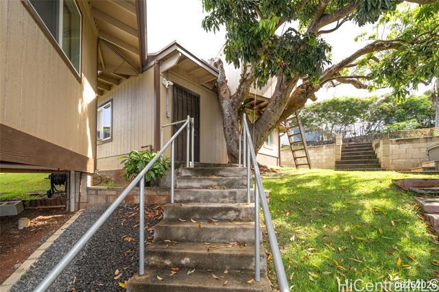 Building Photo - 99-1056-1056 Manako Pl