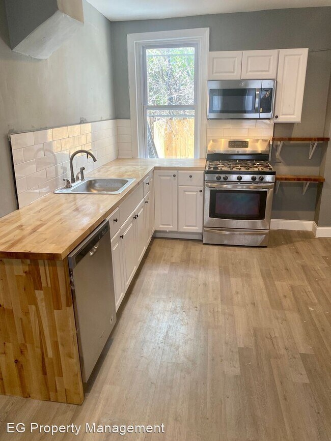 Building Photo - 2 br, 1 bath House - 830 N. 49th St.