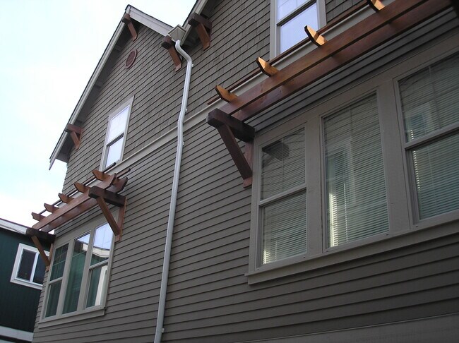 Foto del edificio - 532 24th Ave S