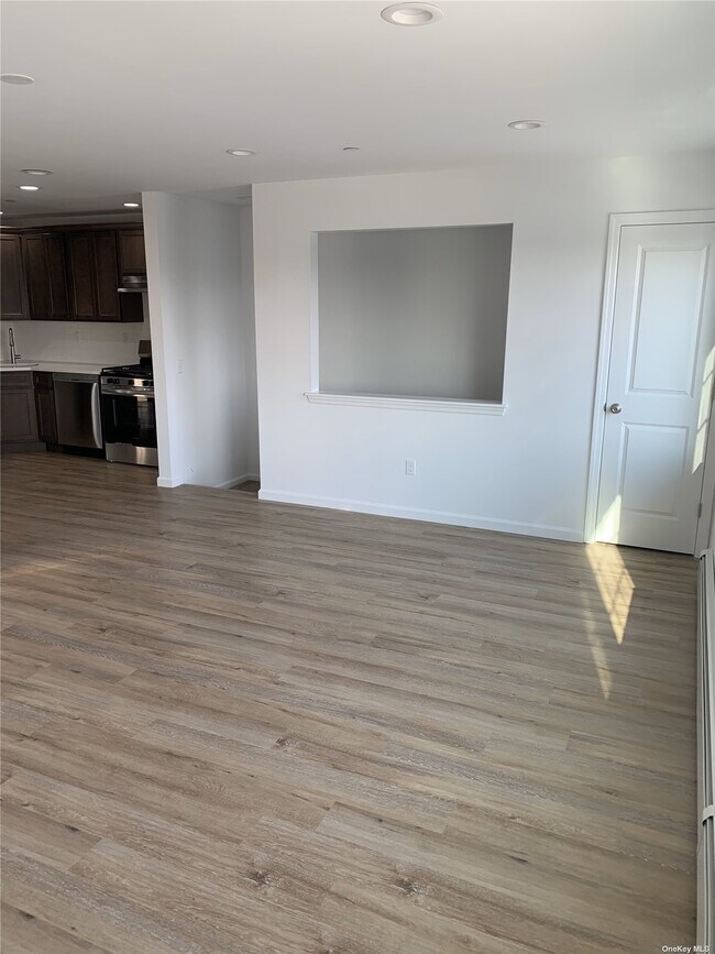 Foto del edificio - 6208 Hillmeyer Rd