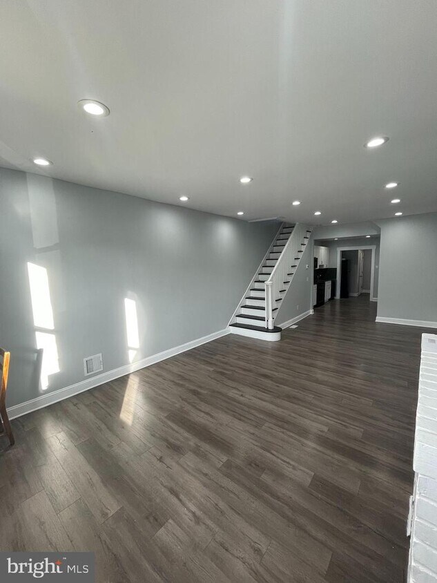 Primary Photo - 3755 N 5th St