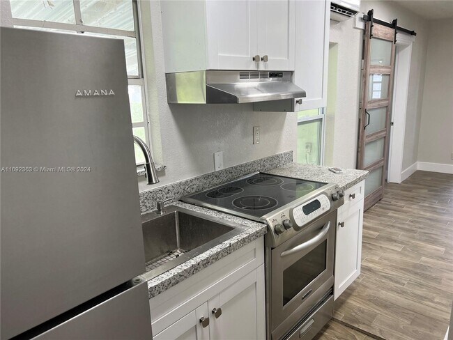 Foto del edificio - 4227 NW 2nd Terrace