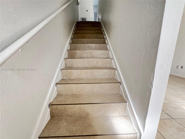 Foto del edificio - 8301 NW 5th Ave