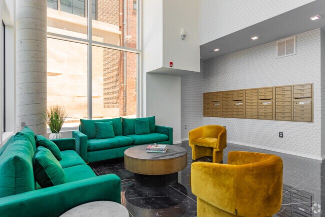 Foto del vestíbulo - 9 E Mt. Royal