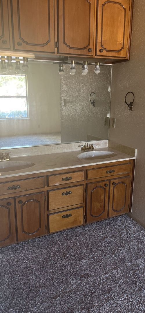 Foto del edificio - 3 Bedroom 2 Bath Home HOUSING ACCEPTED!