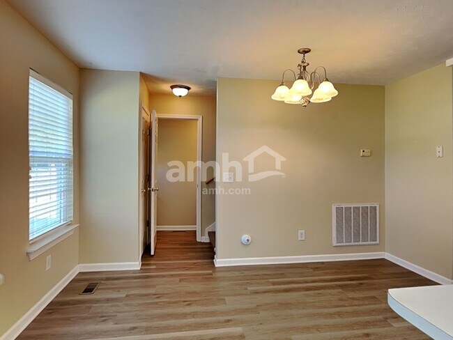 Foto del edificio - 4239 Turnberry Rd