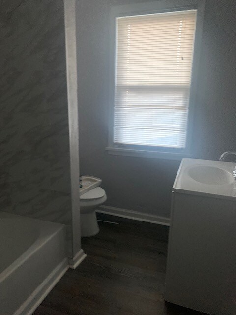 Foto del edificio - 3435 Beechwood Ave