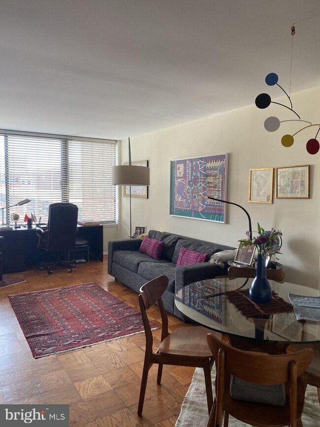 Foto del edificio - 1301 20th St NW