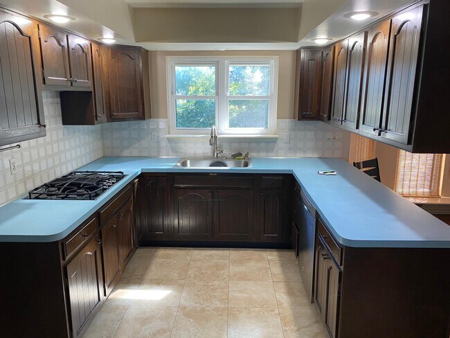 Kitchen Main - 3139 Rivermill Dr