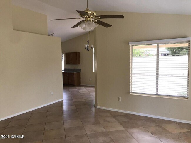 Foto del edificio - 8856 W Christopher Michael Ln