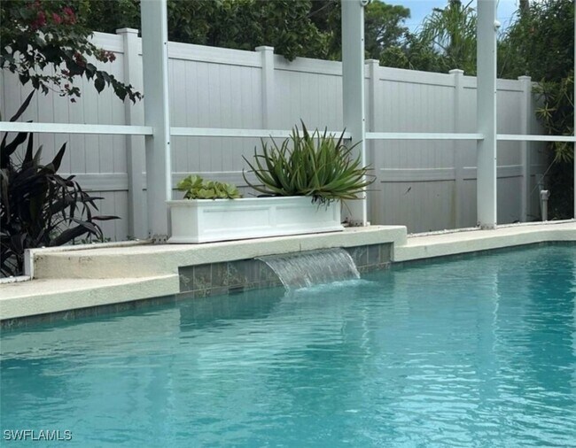 Foto del edificio - 121 Ginger Rd