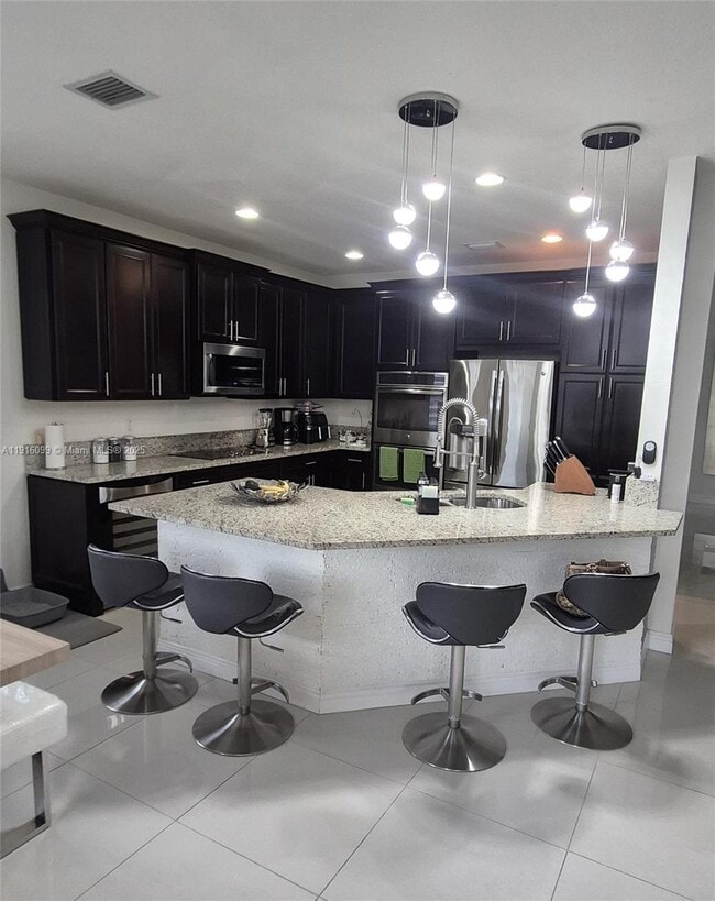 Building Photo - 8760 NW 102nd Ct