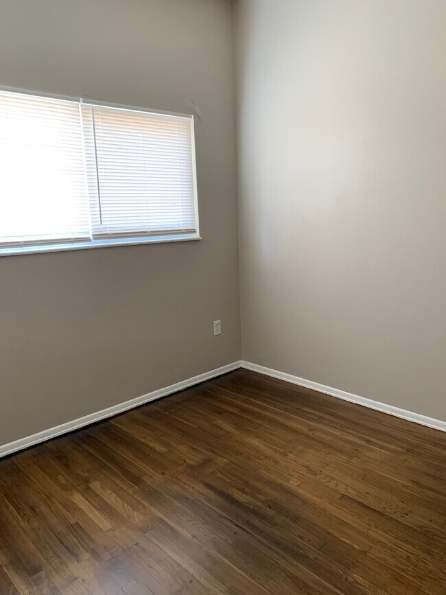 Foto del edificio - 3613 Marine Ave