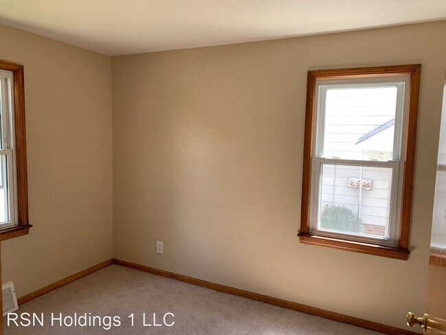 Building Photo - 2 br, 1 bath House - 14119 ROCKSIDE RD