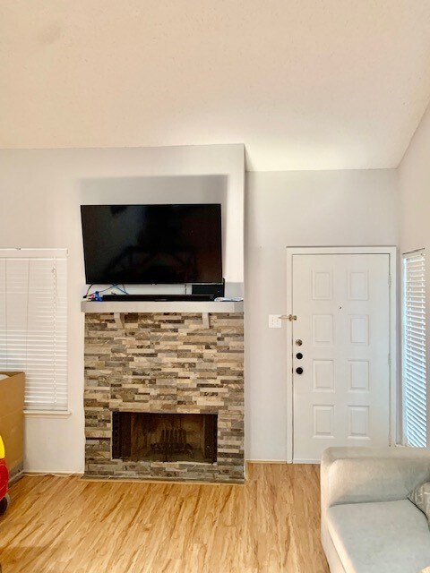 Foto principal - 3143 Windchase Blvd