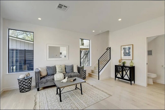 Foto del edificio - 2423 Wilson St