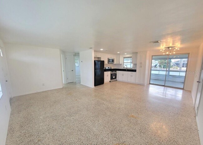 Foto del edificio - 13637 Maria Dr