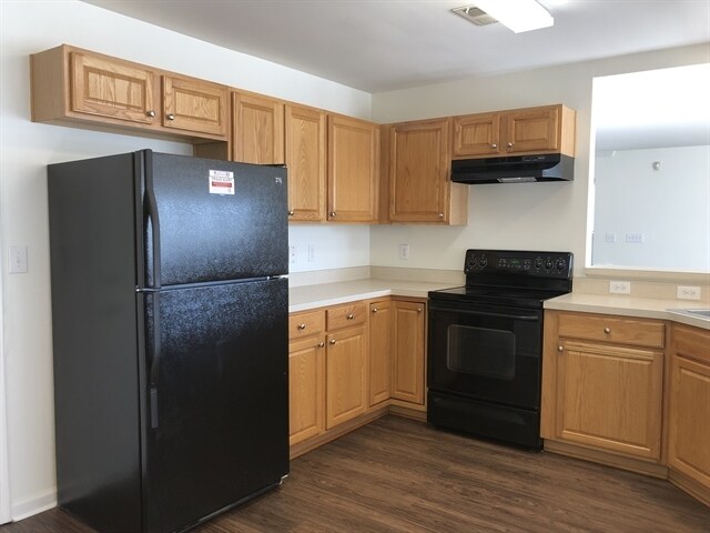 Foto del edificio - 2002 Gushing Dr